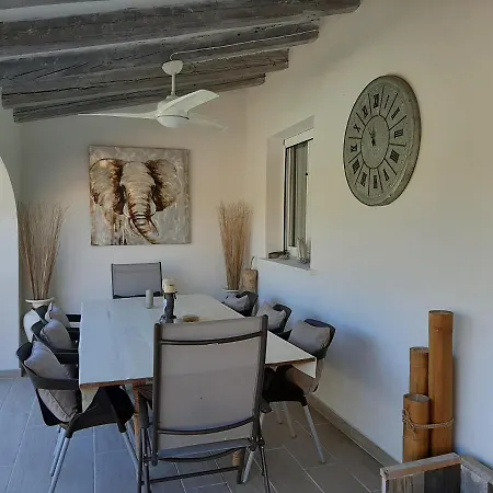 Coral By Aguilarent * Denia