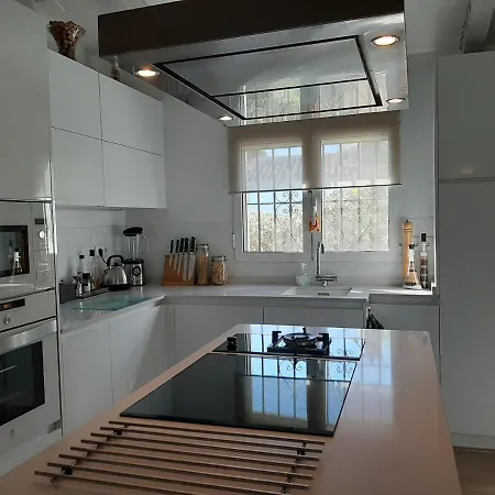 Coral By Aguilarent * Denia