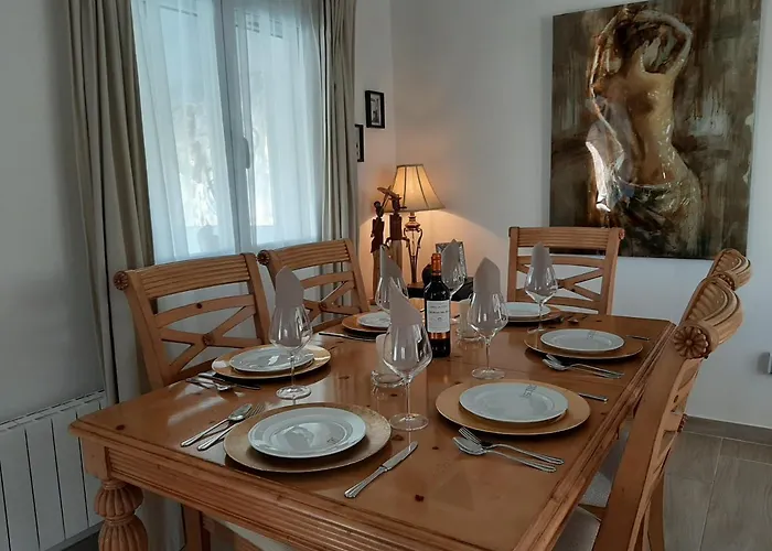 Coral By Aguilarent *