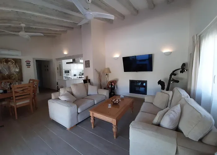 Coral By Aguilarent Dénia